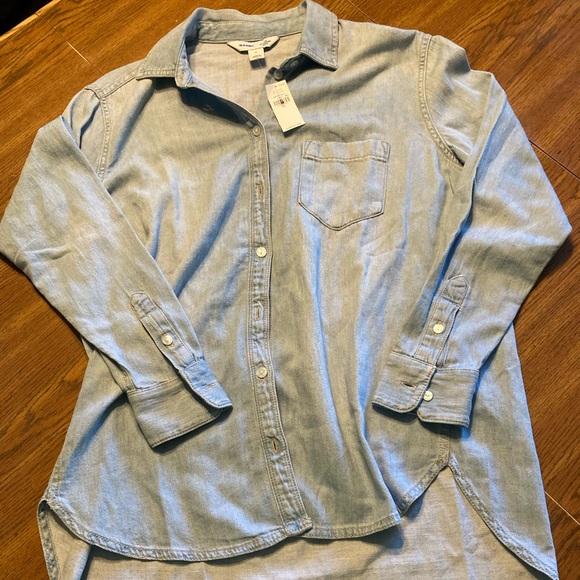 Old Navy Tops - Old Navy Women’s Shirt.